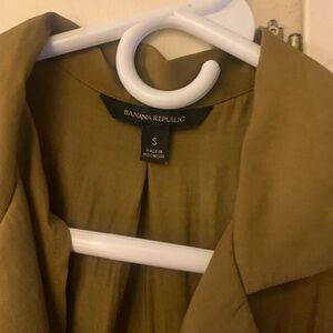 Banana Republic Women's Trench Coat in Olive-Tan